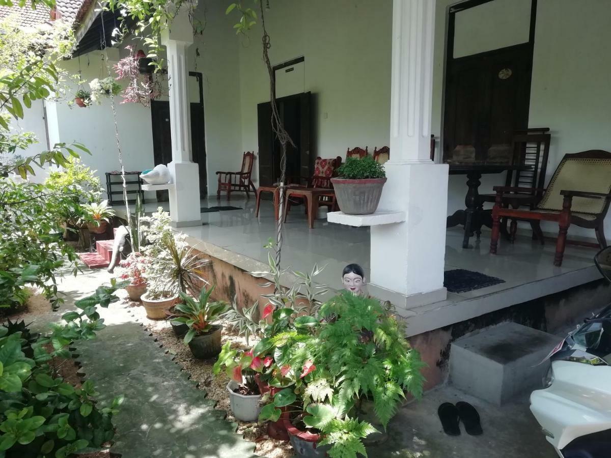 Mango Villa 703 希克杜沃 外观 照片
